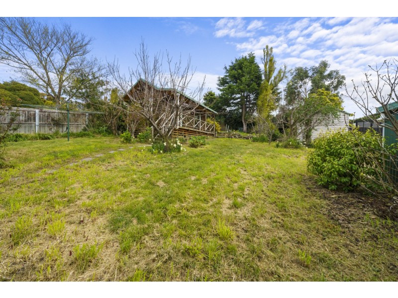 16 Walker Street, Rosetta TAS 7010