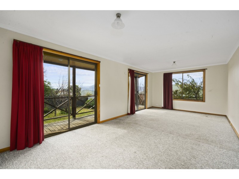 16 Walker Street, Rosetta TAS 7010