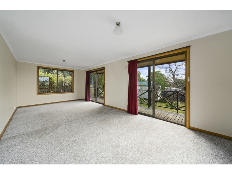 16 Walker Street, Rosetta TAS 7010