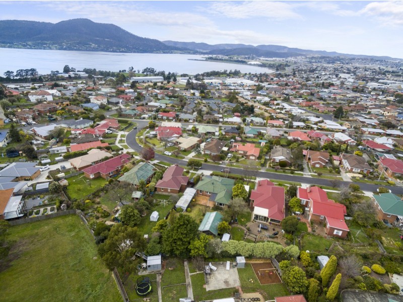 16 Walker Street, Rosetta TAS 7010