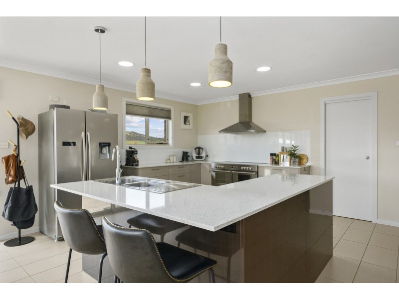 9 Parkes Court, Brighton TAS 7030