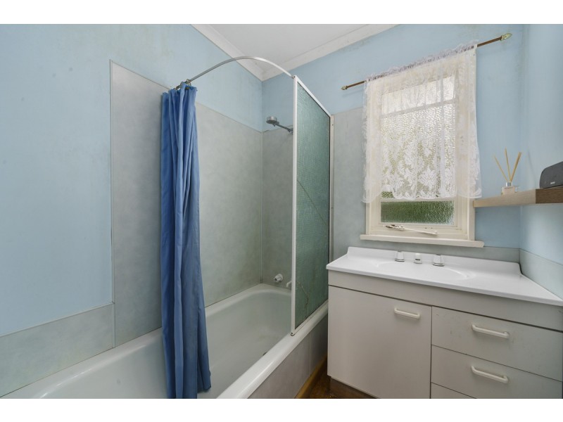 65 Bass Street, Warrane TAS 7018