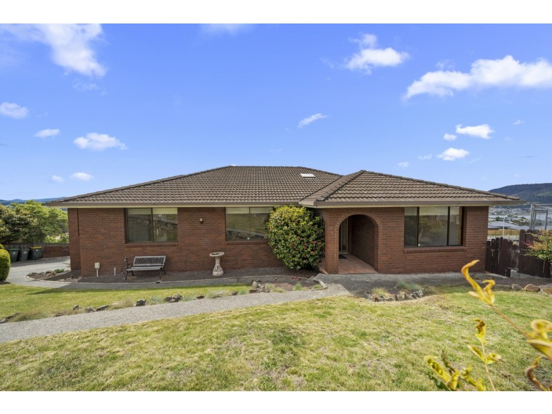 12 Newitt Drive, Austins Ferry TAS 7011