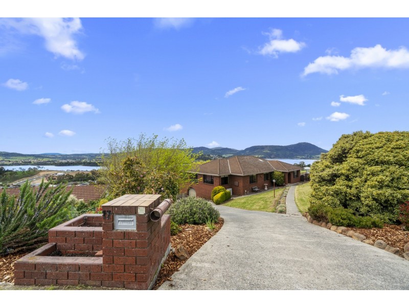 12 Newitt Drive, Austins Ferry TAS 7011