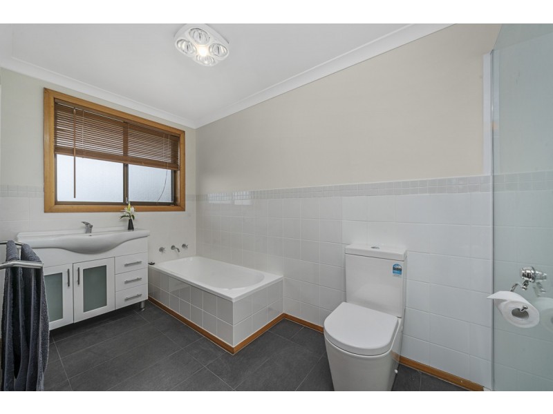 12 Newitt Drive, Austins Ferry TAS 7011