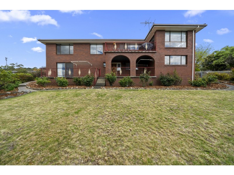 12 Newitt Drive, Austins Ferry TAS 7011