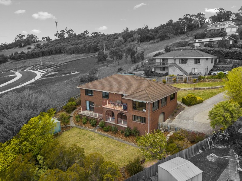 12 Newitt Drive, Austins Ferry TAS 7011