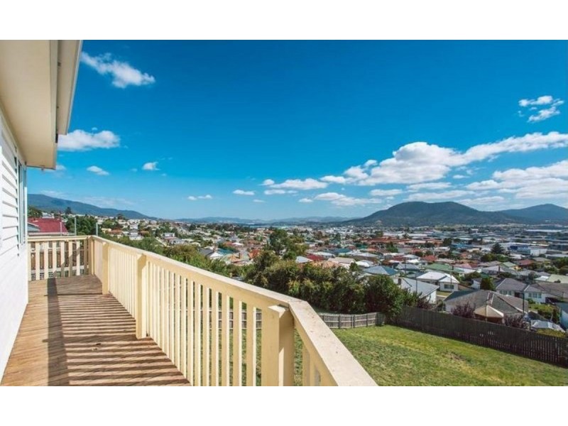 17 First Avenue, West Moonah TAS 7009