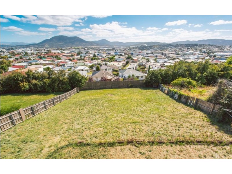 17 First Avenue, West Moonah TAS 7009