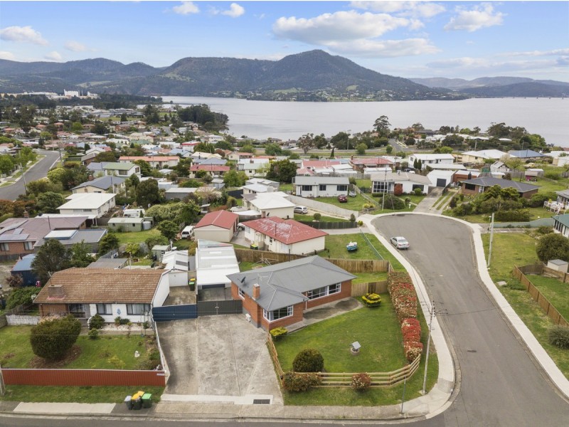 2 Yaralla Place, Berriedale TAS 7011