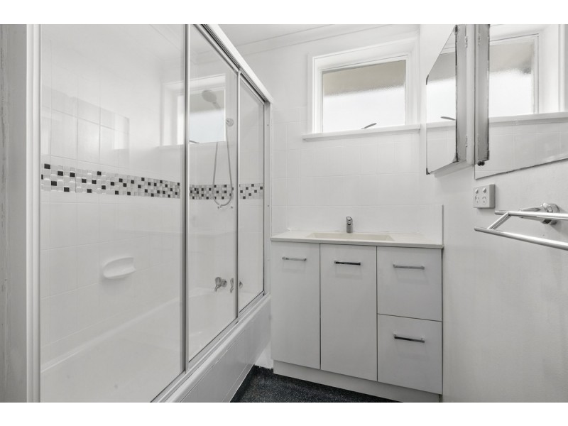 2 Yaralla Place, Berriedale TAS 7011