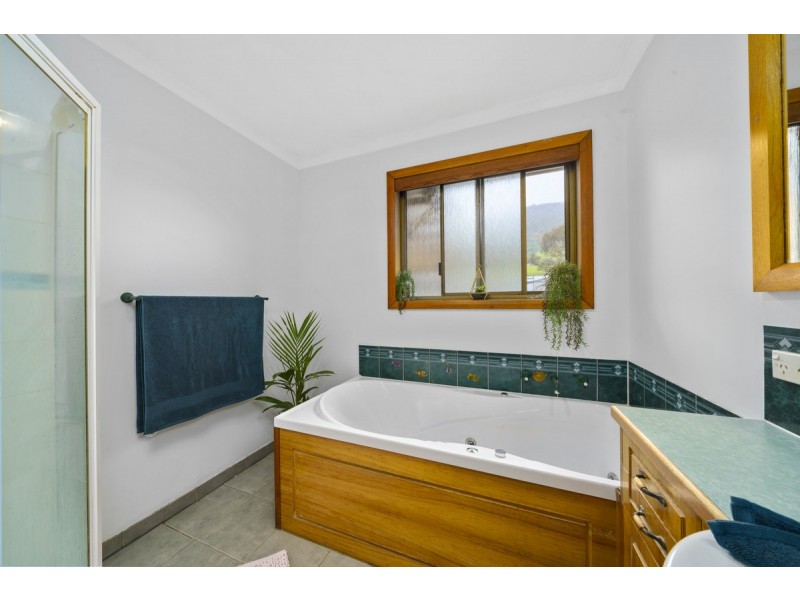 590 Back River Road, Magra TAS 7140