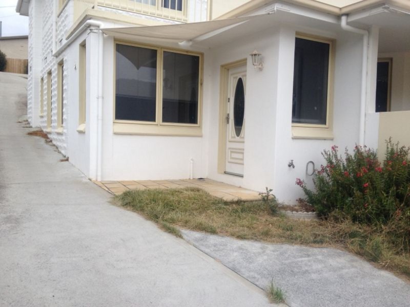 2/18 Easton Avenue, West Moonah TAS 7009