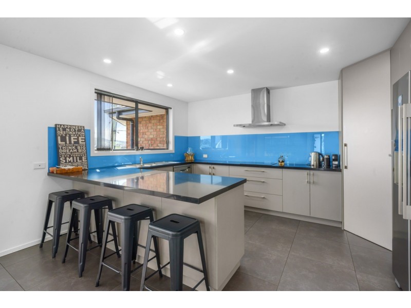 1 Akamas Drive, Granton TAS 7030
