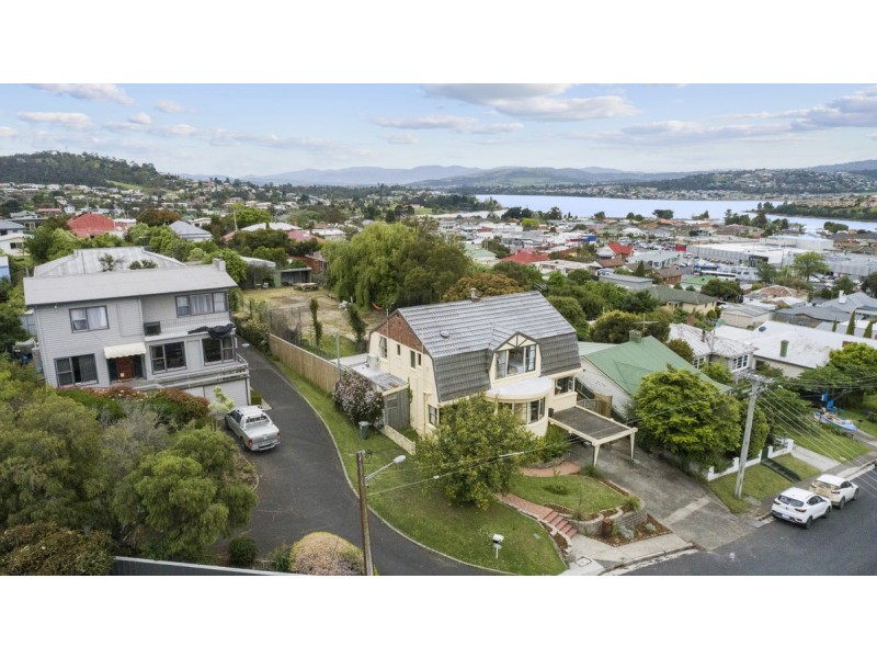 16 Amber Street, Claremont TAS 7011