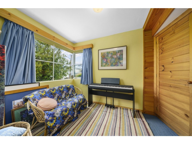 16 Amber Street, Claremont TAS 7011