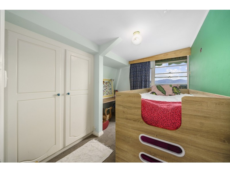 16 Amber Street, Claremont TAS 7011