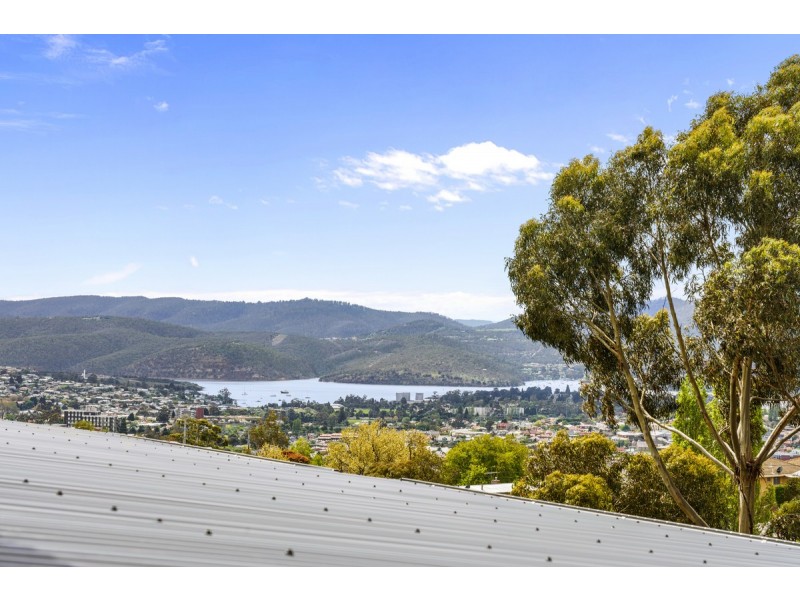 70 Athleen Avenue, Lenah Valley TAS 7008