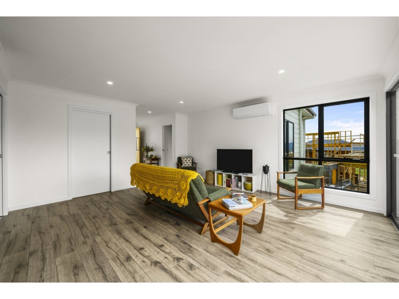 70 Athleen Avenue, Lenah Valley TAS 7008