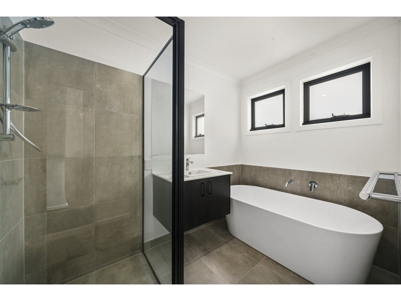 70 Athleen Avenue, Lenah Valley TAS 7008