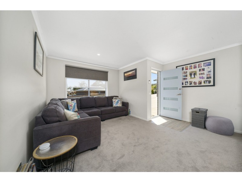 2/25 Mariah Crescent, Oakdowns TAS 7019