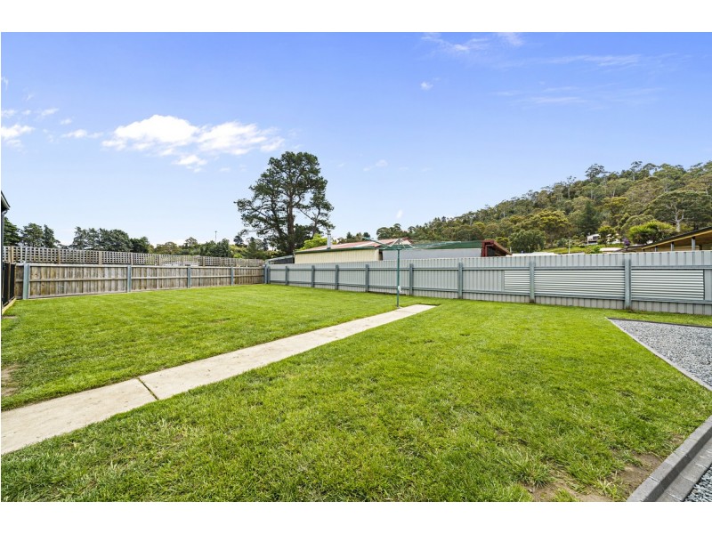 30 Fourth Avenue, New Norfolk TAS 7140