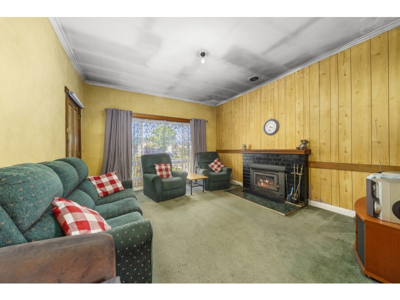 16 Fourth Avenue, New Norfolk TAS 7140