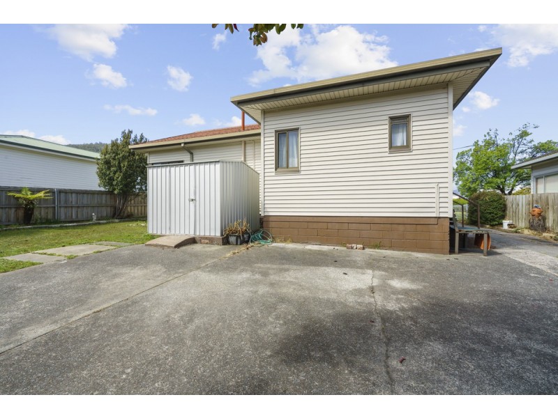 16 Fourth Avenue, New Norfolk TAS 7140