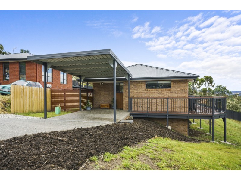 22 Cazaly Drive, Chigwell TAS 7011