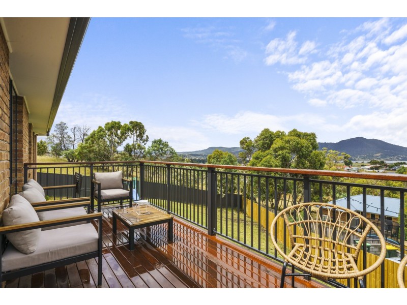 22 Cazaly Drive, Chigwell TAS 7011