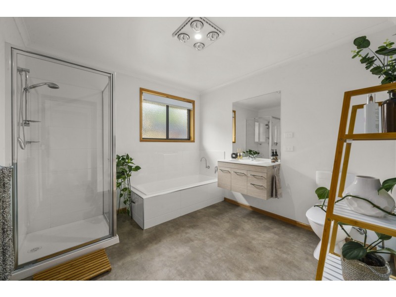 22 Cazaly Drive, Chigwell TAS 7011