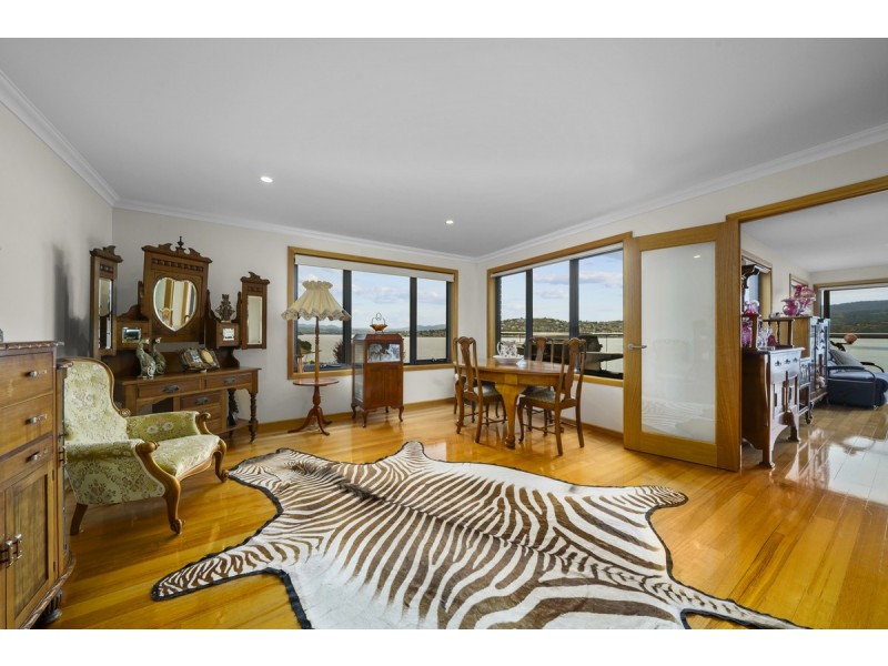15 Macrobertsons Terrace, Claremont TAS 7011