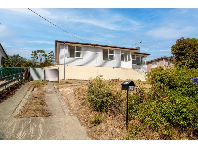 13 Bradfield Street, Claremont TAS 7011