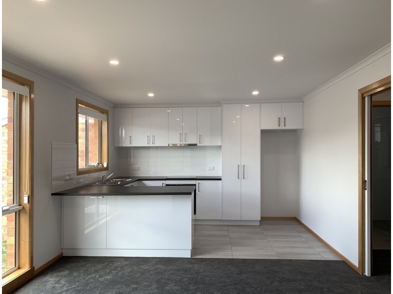 10/2 Downie Street, Brighton TAS 7030