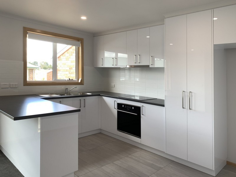 10/2 Downie Street, Brighton TAS 7030