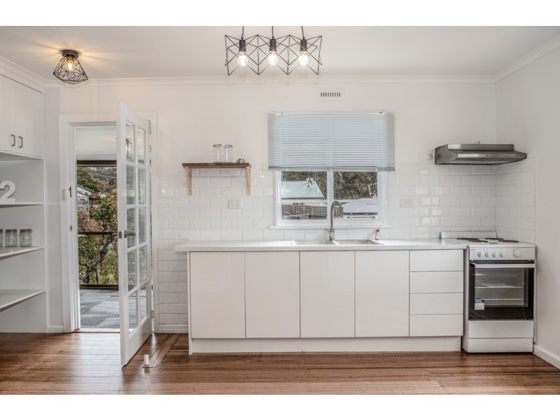 2 Arunta Crescent, Chigwell TAS 7011