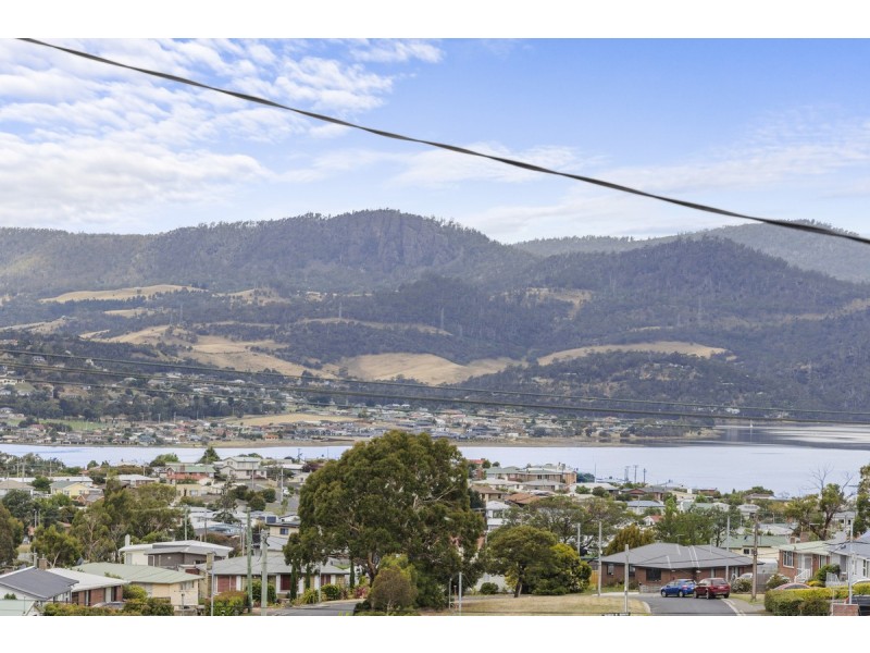 7 Bradfield Street, Claremont TAS 7011