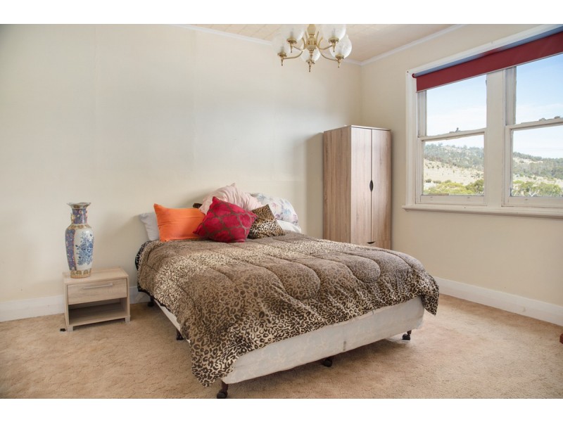 32 Lachlan Road, New Norfolk TAS 7140