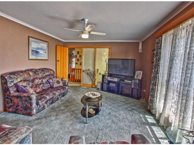 8 Cheviot Road, West Moonah TAS 7009