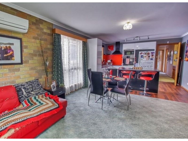 8 Cheviot Road, West Moonah TAS 7009