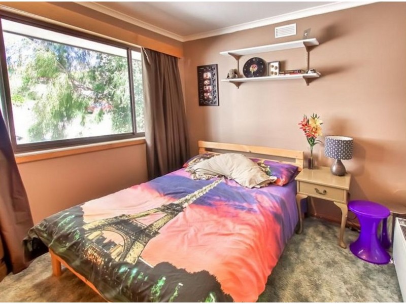 8 Cheviot Road, West Moonah TAS 7009
