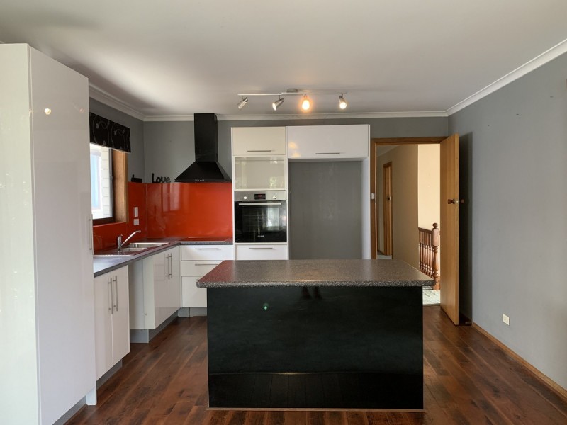 8 Cheviot Road, West Moonah TAS 7009