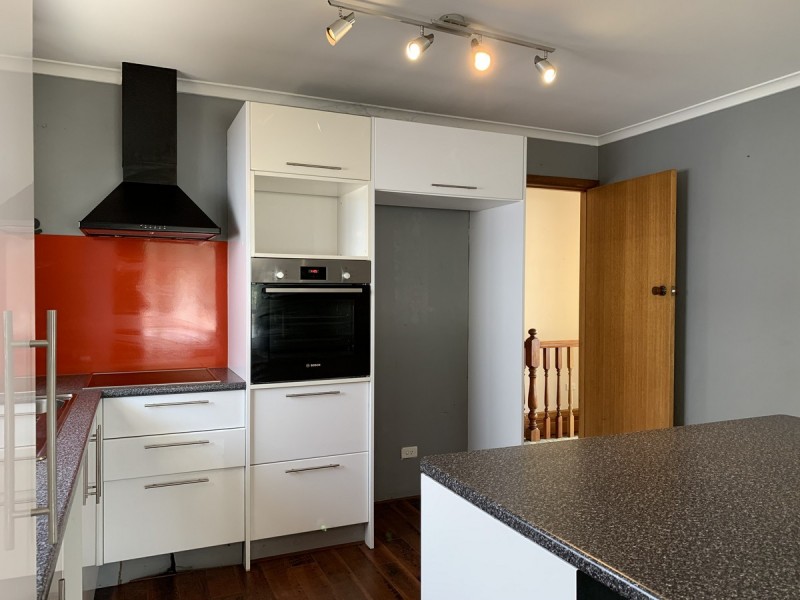 8 Cheviot Road, West Moonah TAS 7009