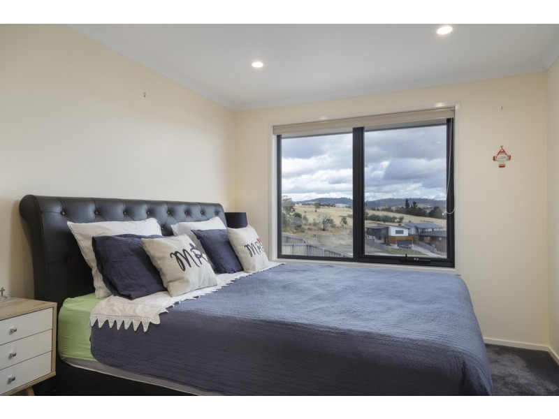 8 Pontos Court, Granton TAS 7030