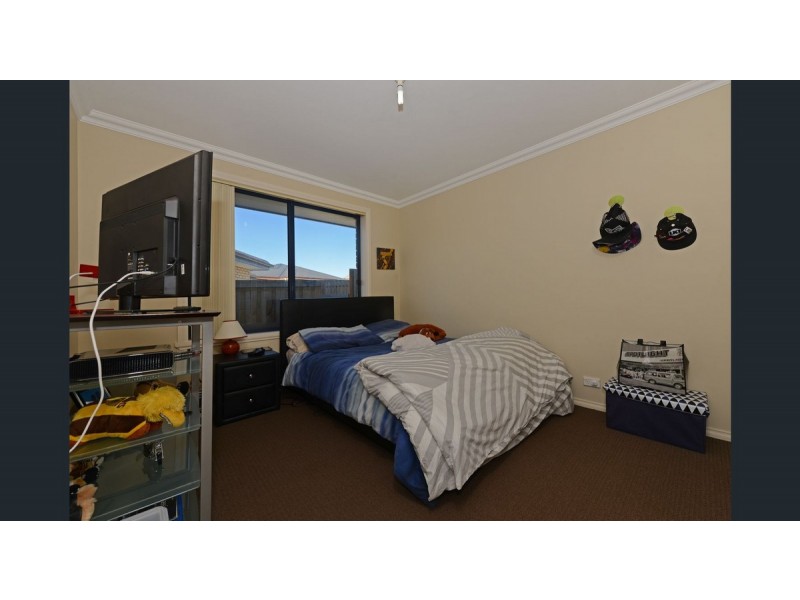 2/21 Alice Place, Brighton TAS 7030