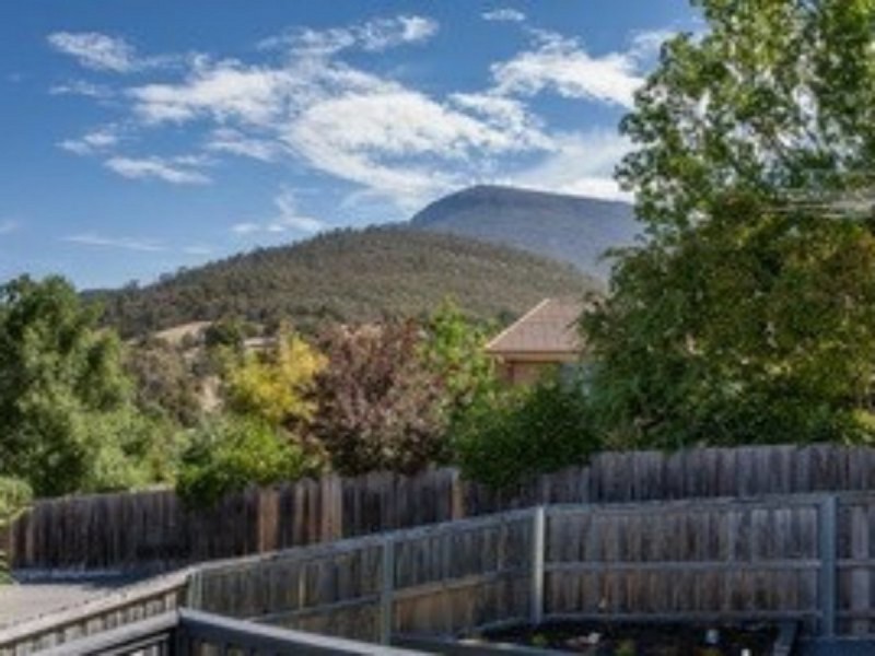 1/14 Alcides Avenues, Lenah Valley TAS 7008