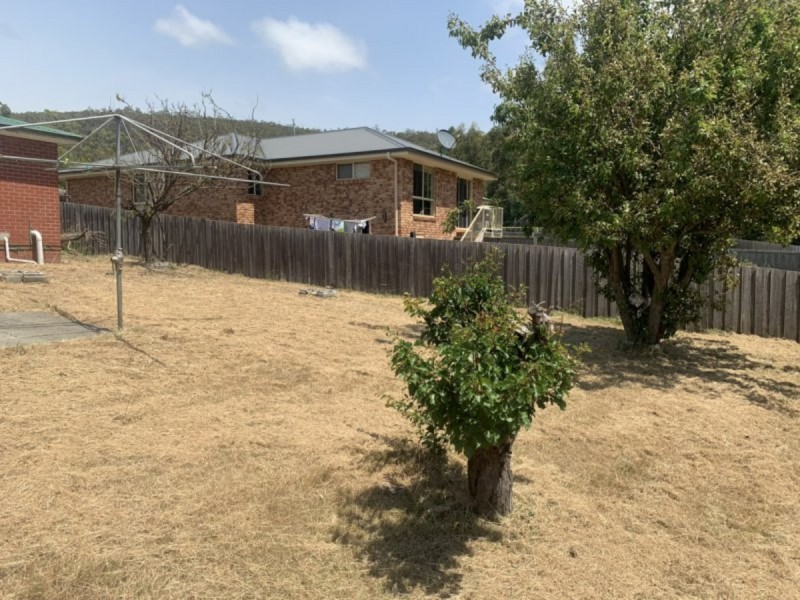 14 Carnegie Street, Claremont TAS 7011