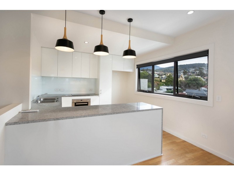 24/212 Collins Street, Hobart TAS 7000