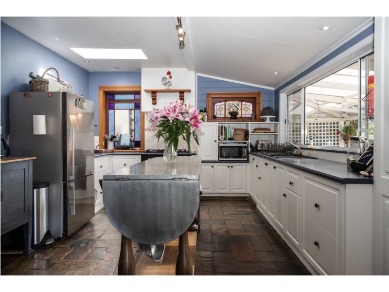 86 Main Street, Kempton TAS 7030