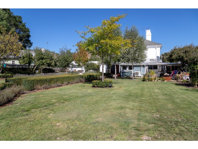 86 Main Street, Kempton TAS 7030